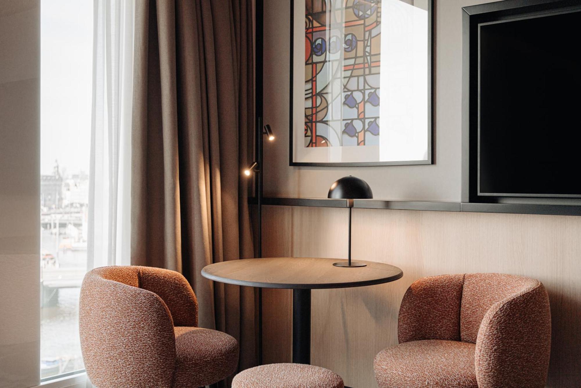 Doubletree By Hilton Amsterdam Centraal Station Hotel Bagian luar foto