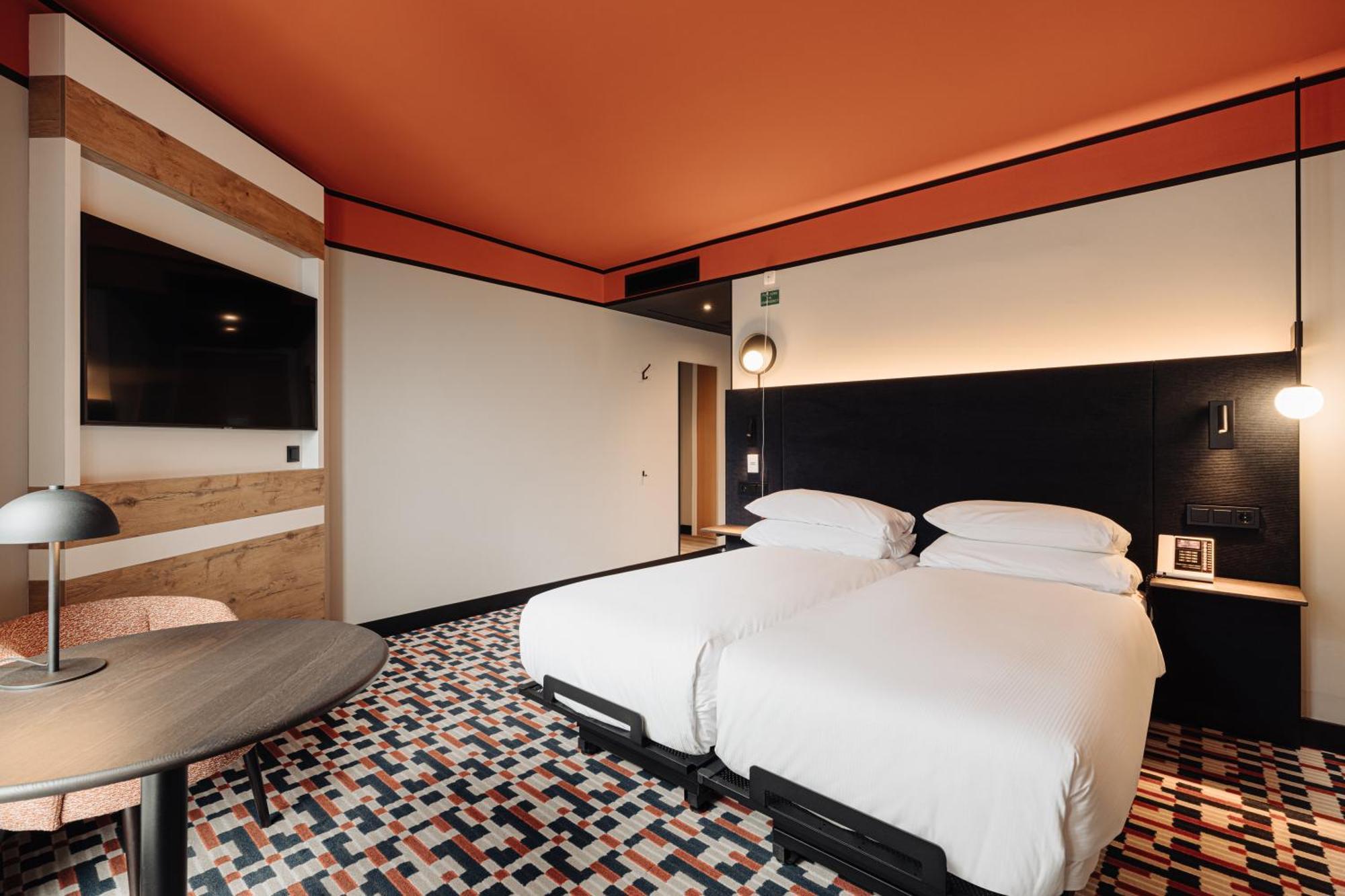 Doubletree By Hilton Amsterdam Centraal Station Hotel Bagian luar foto